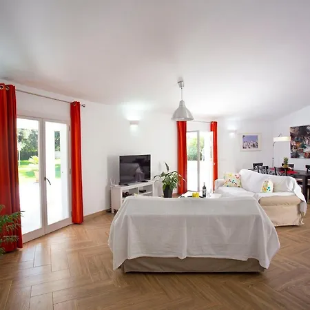 Doppelhaushaelfte Mit Pool, Garten Und Klimaanlage Crestatx